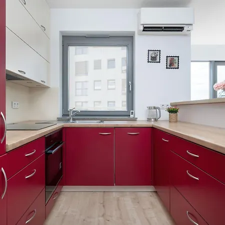 Spacious With A Balcony Mieszczanska 19 By Heyrent Apartamento