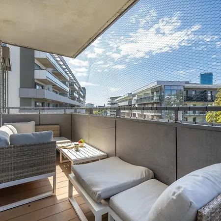 Apartamento Spacious With A Balcony Mieszczanska 19 By Heyrent Breslavia